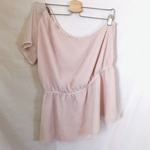 gianni bini // light pink one shoulder chiffon layer blouse